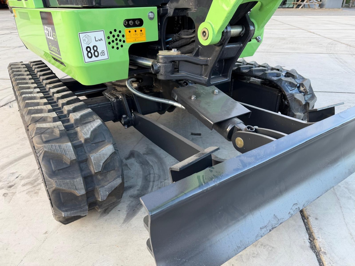 Eurotrac HE22-8