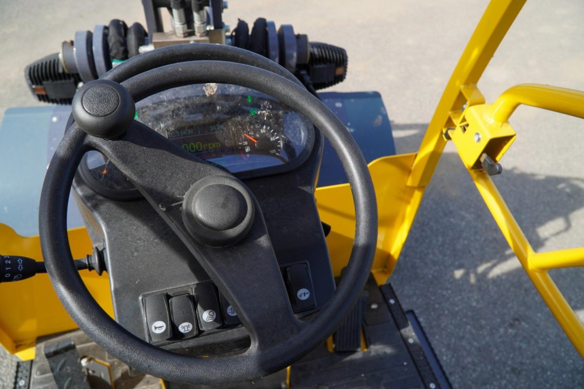 Eurotrac W12 MF stage V (103259)