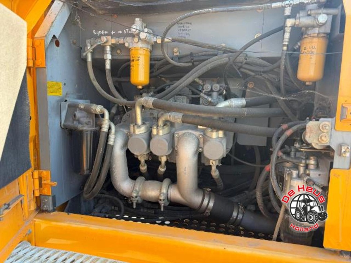 Hitachi ZX210LC-5 (122229)
