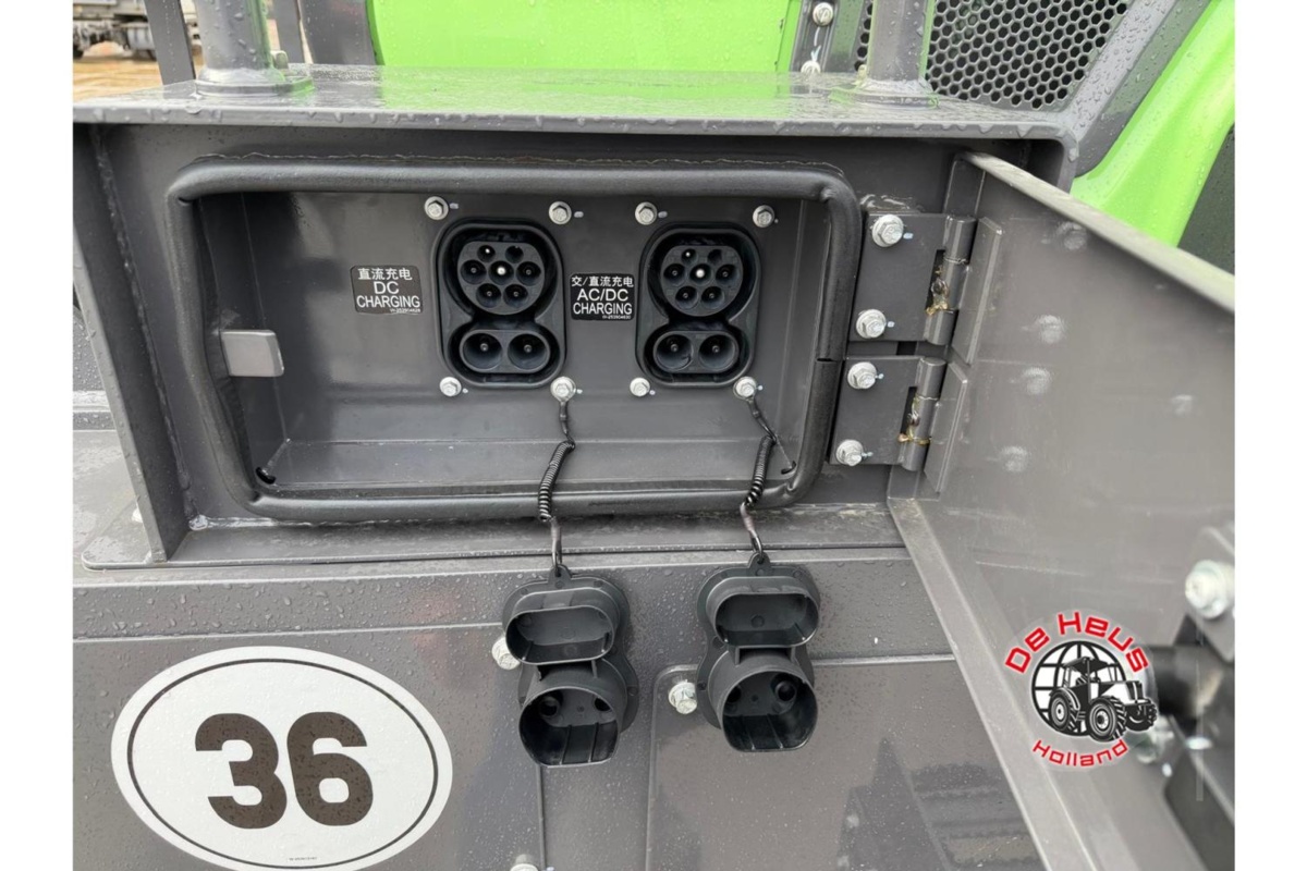  XC968-EV 423kWh (110414)