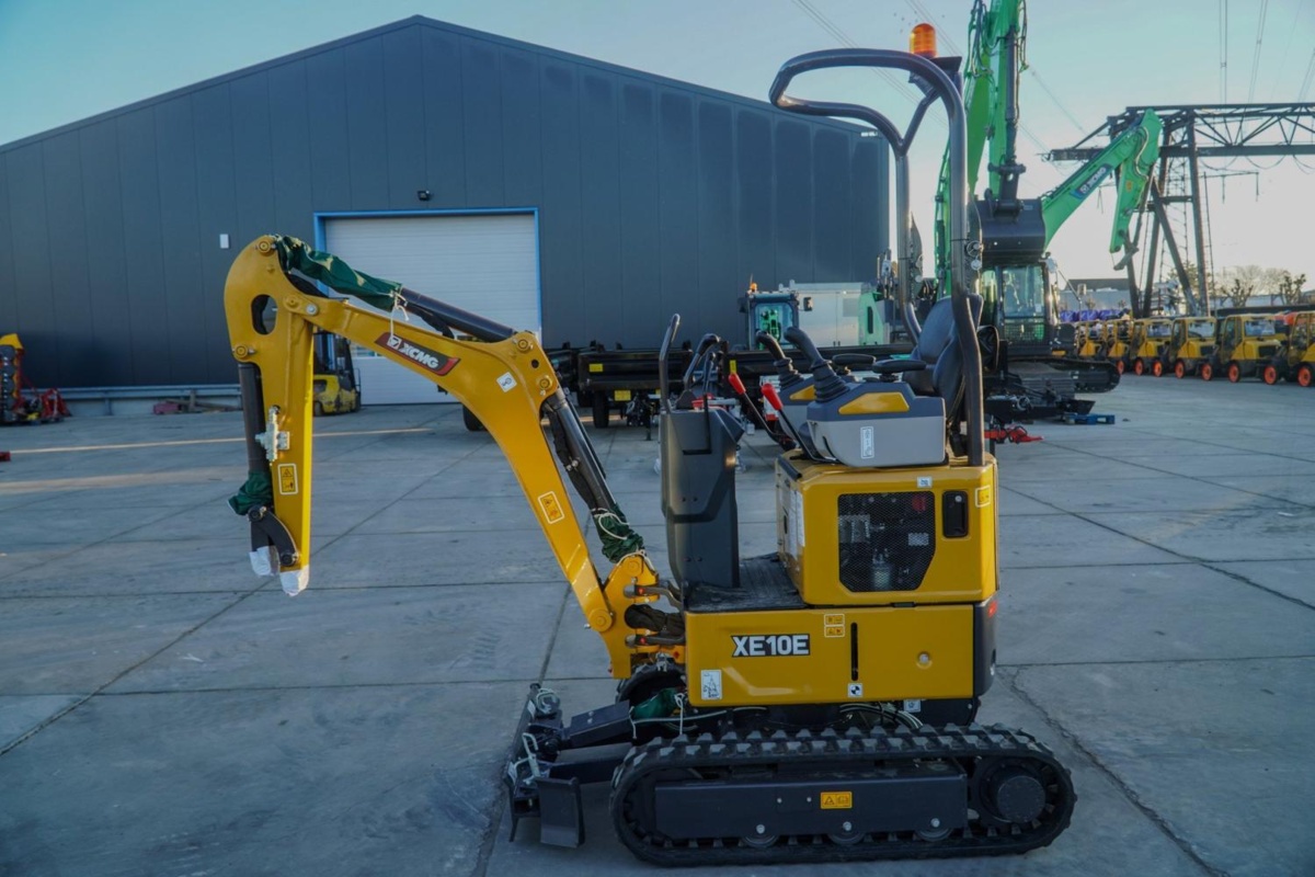  XE10E graafmachine (110496)