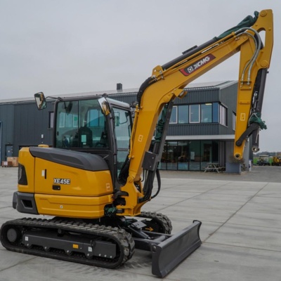  XE45E (109702)