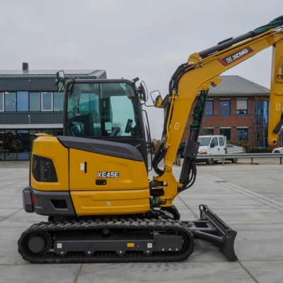  XE45E (109702)