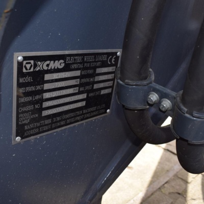  XC975EV (100201)